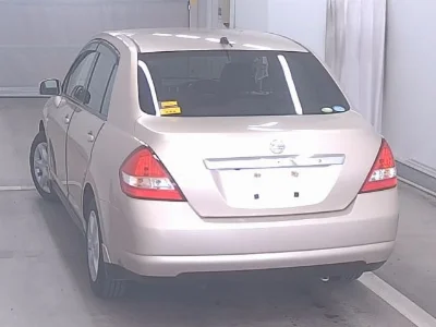 Nissan Tiida Latio
