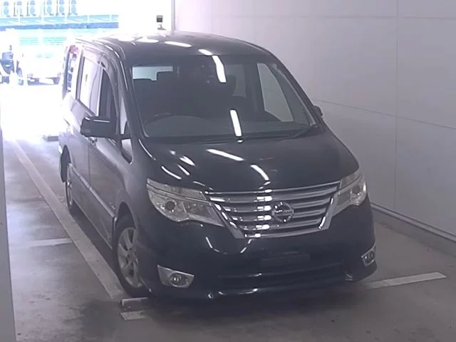 Nissan Serena 2015