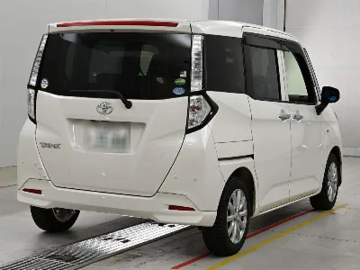 TOYOTA TANK 2