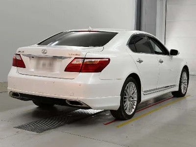 Lexus LS460L