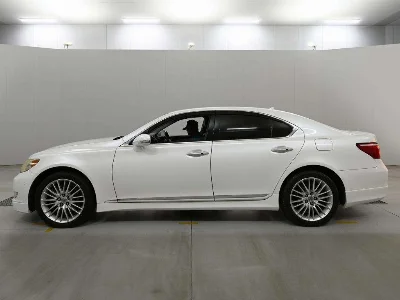 Lexus LS460L
