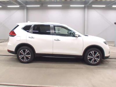 NISSAN X-TRAIL 3