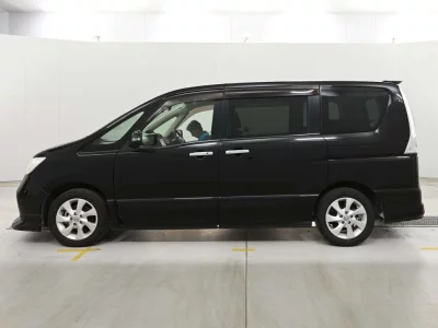 NISSAN SERENA 4
