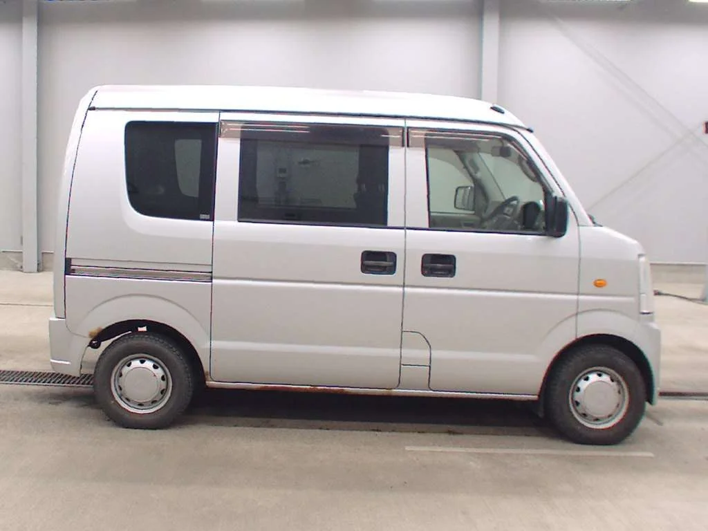 Mitsubishi Minicab  с аукциона в Японии