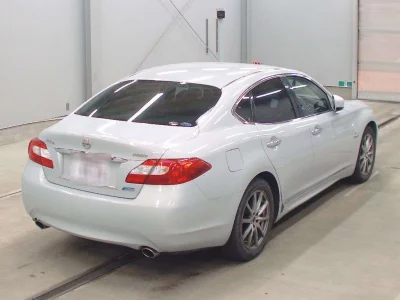 NISSAN FUGA 2