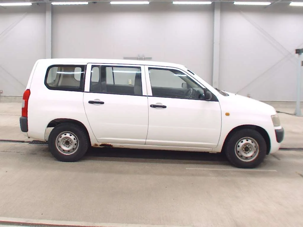 Toyota Probox  с аукциона в Японии