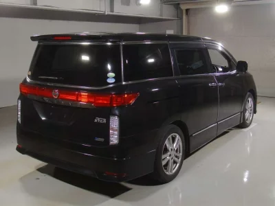 NISSAN ELGRAND 1