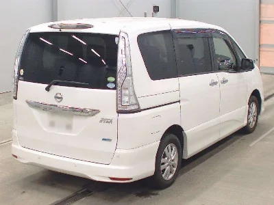 NISSAN SERENA 2