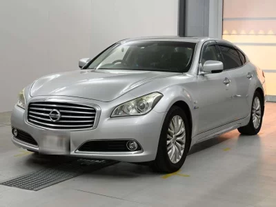NISSAN CIMA 1