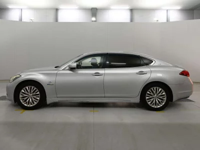 NISSAN CIMA 4