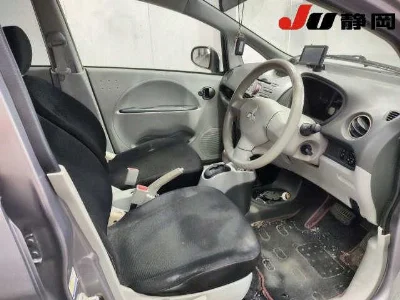Mitsubishi i