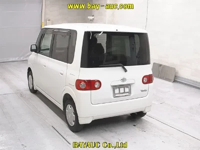 DAIHATSU TANTO 2