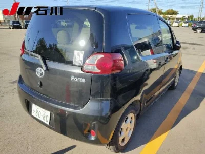 TOYOTA PORTE 2