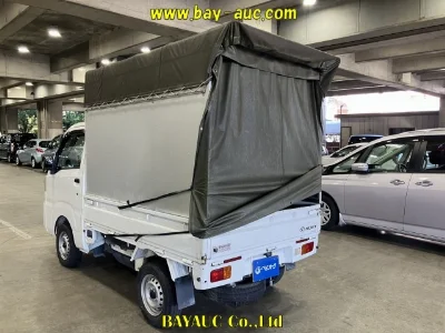 DAIHATSU HIJET TRUCK 2