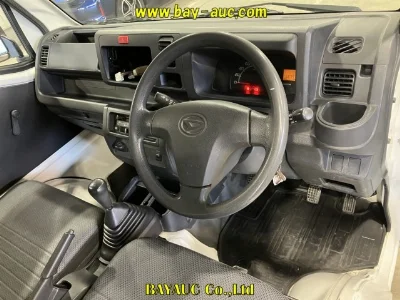 DAIHATSU HIJET TRUCK 3