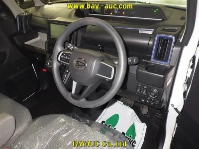 DAIHATSU TANTO 3