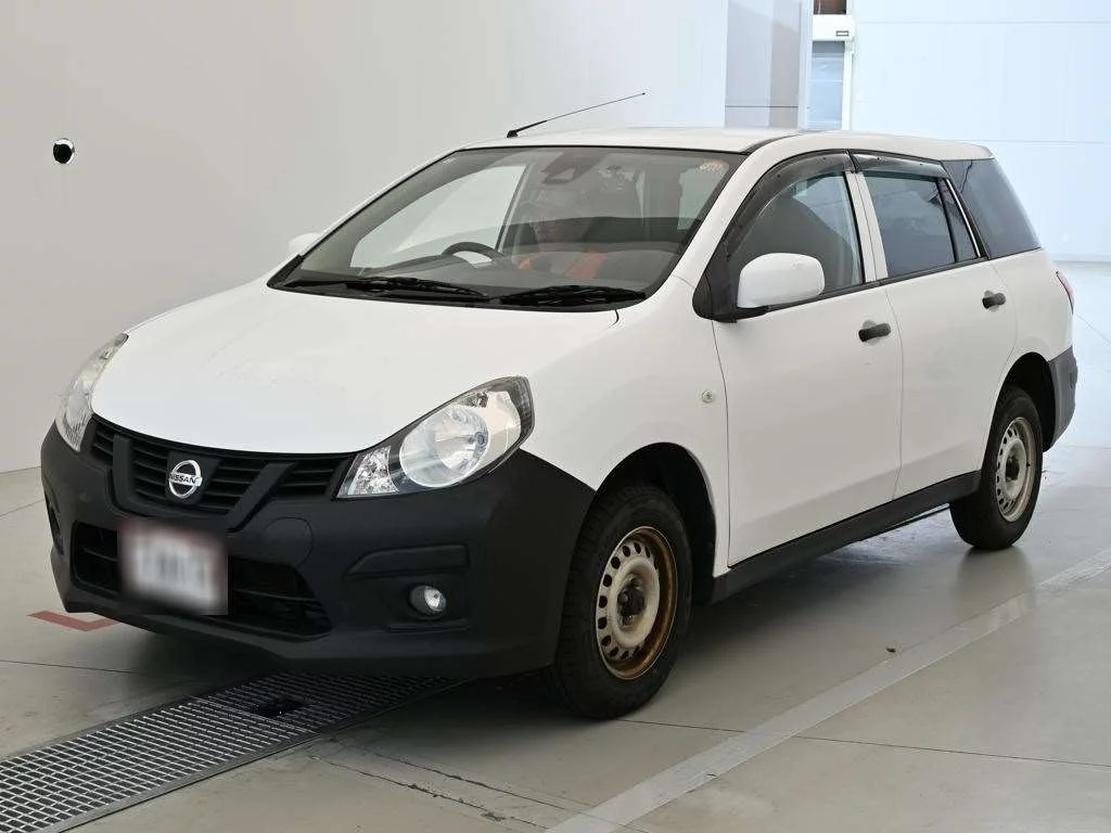 Nissan AD 2021