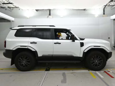 TOYOTA LAND CRUISER 250