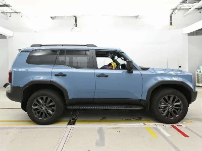TOYOTA LAND CRUISER 250