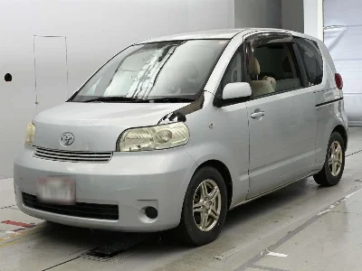 TOYOTA PORTE 1
