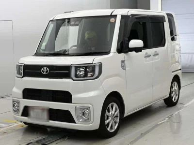 Toyota Pixis Mega