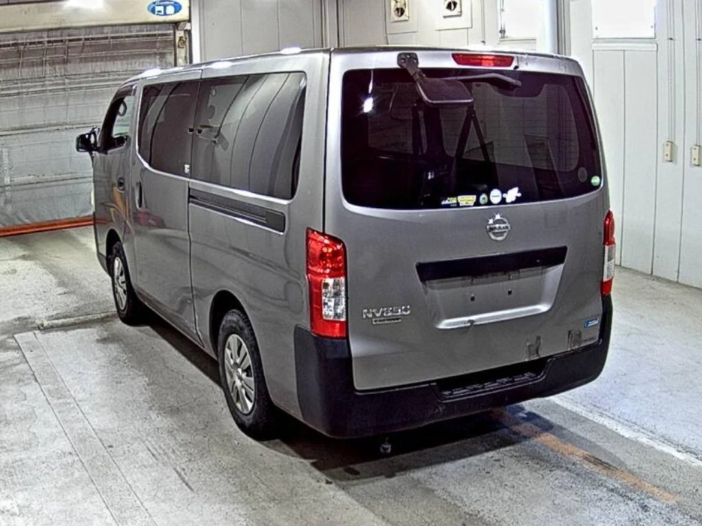 Nissan NV350 Caravan  с аукциона в Японии