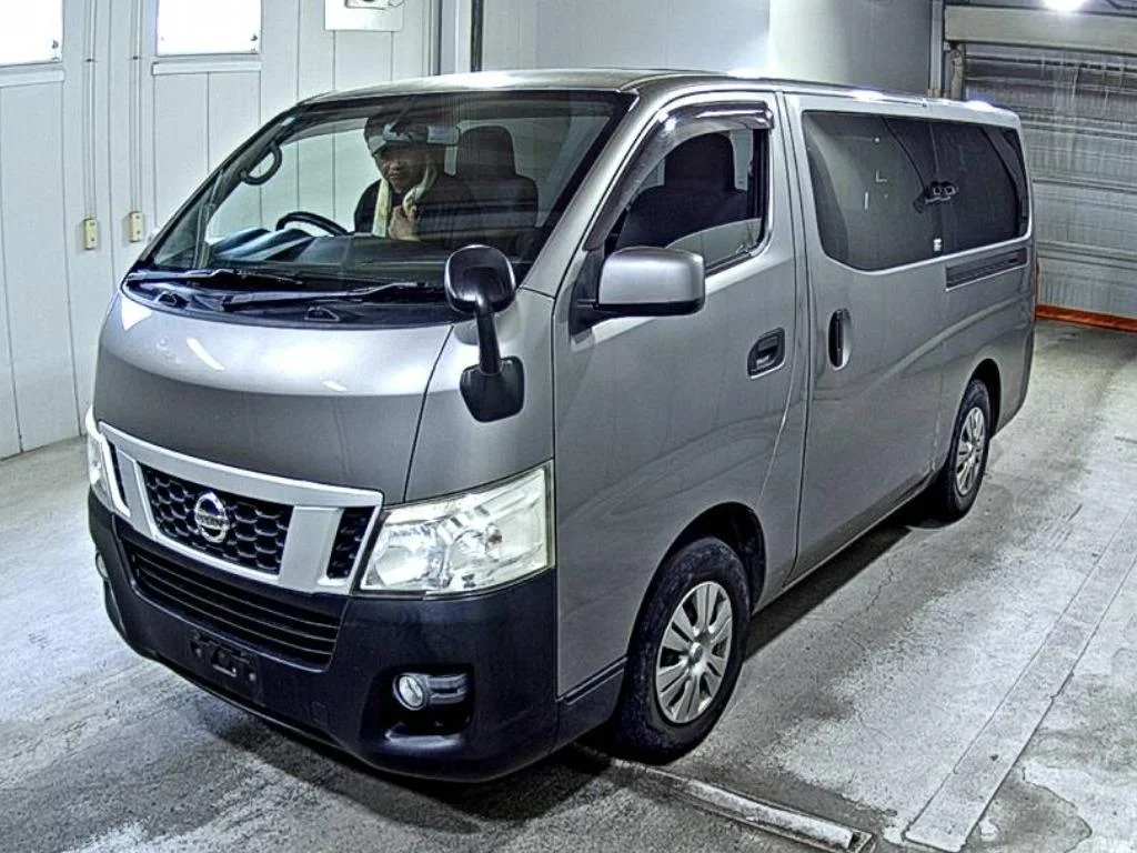 Nissan NV350 Caravan  с аукциона в Японии