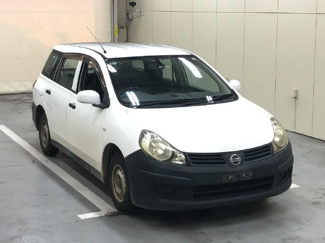 Nissan AD 2010