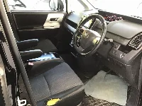 Цена авто Toyota Voxy с аукционов Японии, номер кузова ZRR70W, пробег 134 000, оценка 2