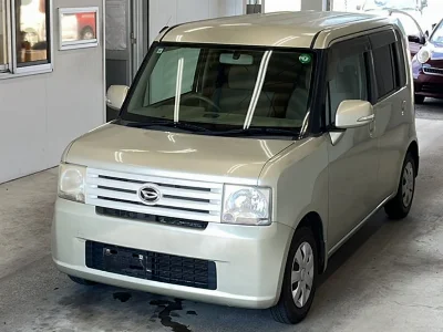 DAIHATSU MOVE CONTE 1