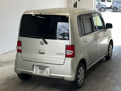 DAIHATSU MOVE CONTE 2