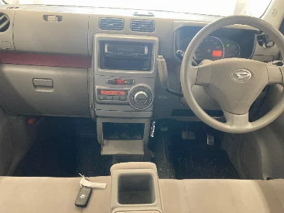 DAIHATSU MOVE CONTE 3