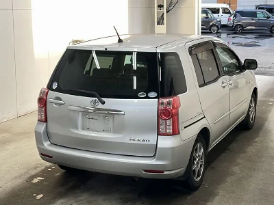 Toyota Raum