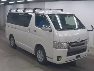 TOYOTA REGIUS VAN 1