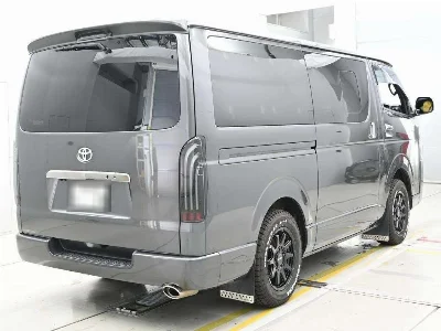 TOYOTA REGIUS VAN 2