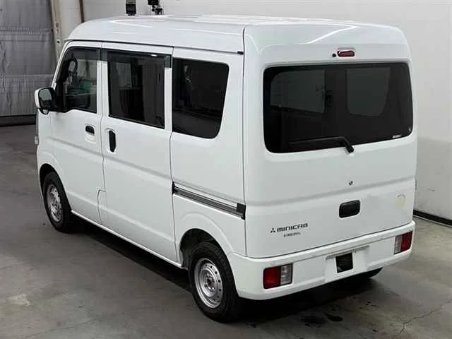 Mitsubishi Minicab 2022