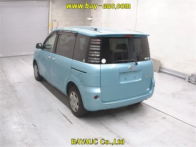 Toyota Sienta  с аукциона в Японии