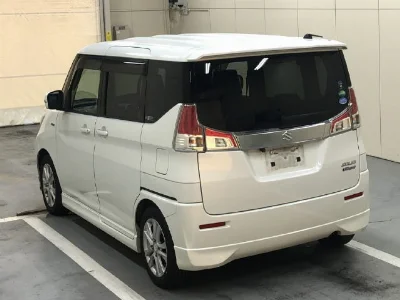 Suzuki Solio