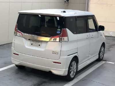 Suzuki Solio