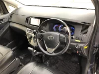 Цена авто Toyota Isis с аукционов Японии, номер кузова ZGM11W, пробег 39 000, оценка 6