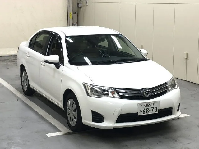 Toyota Corolla Axio 2015