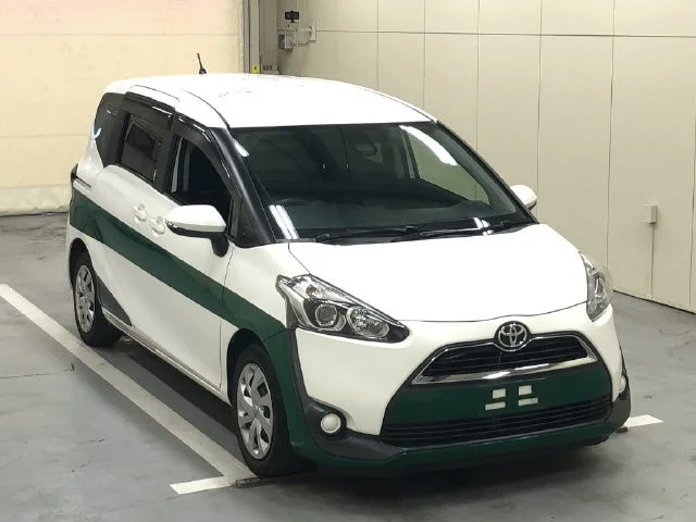 Toyota Sienta  с аукциона в Японии