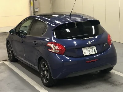 Peugeot 208