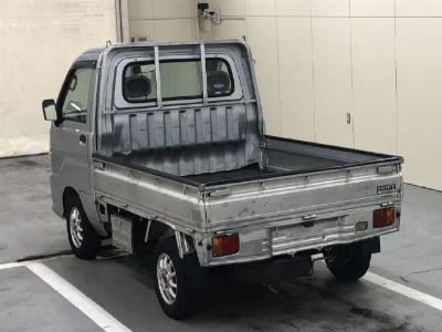 DAIHATSU HIJET TRUCK 2