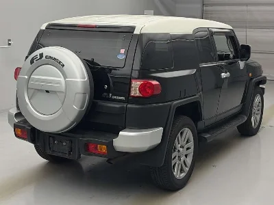 TOYOTA FJ CRUISER