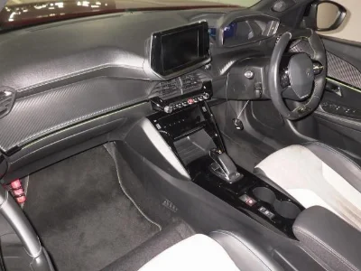 PEUGEOT E-2008