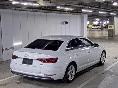 AUDI A4 AVANTE
