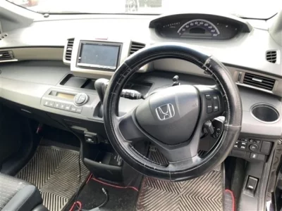 HONDA FREED SPIKE