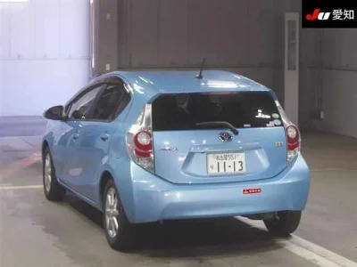 TOYOTA AQUA 2