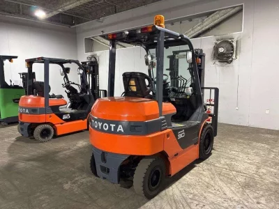 Toyota  FORKLIFT